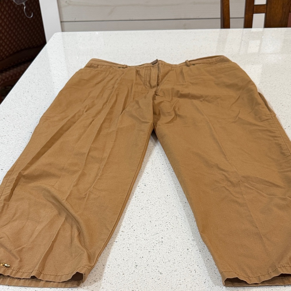 Ruby Rd. Women's Tan Capris